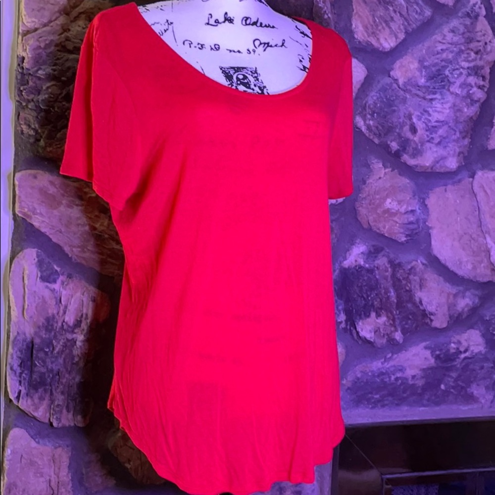No Boundaries t back tunic top.